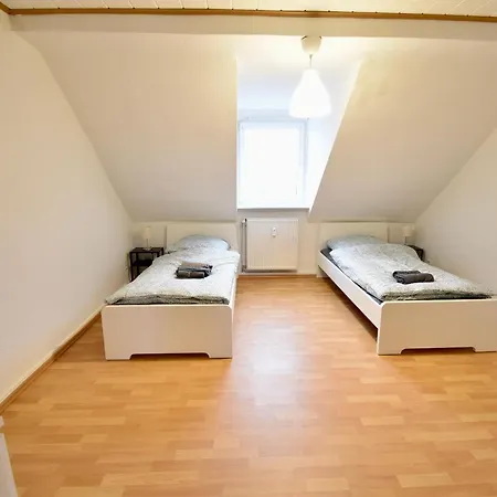 Core - Schoenebeck Apartment *